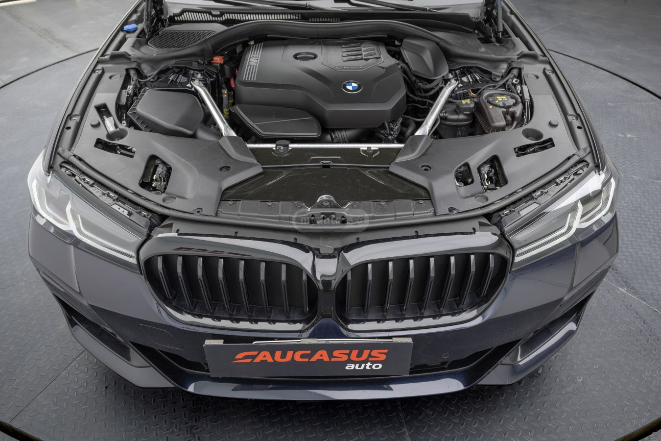 BMW Bmw 530xi — миниатюра 7