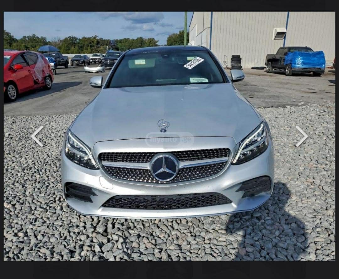 Mercedes-Benz C 300 - фото 1