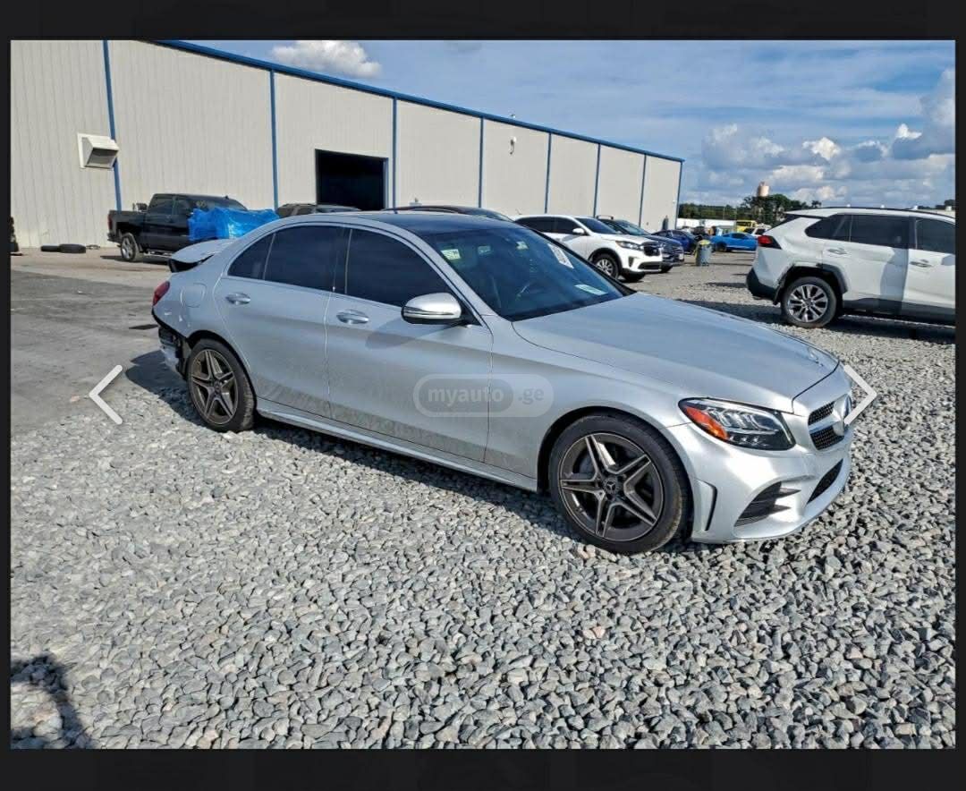 Mercedes-Benz C 300 - фото 4