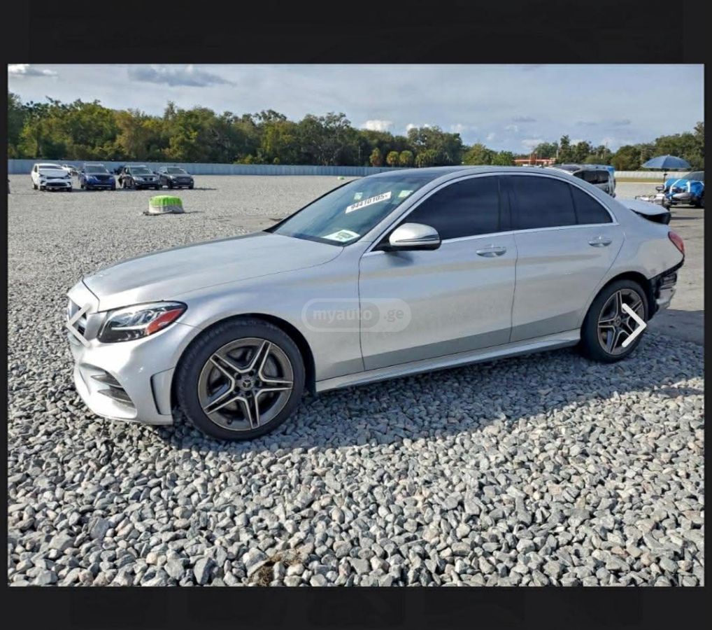 Mercedes-Benz C 300 - фото 6