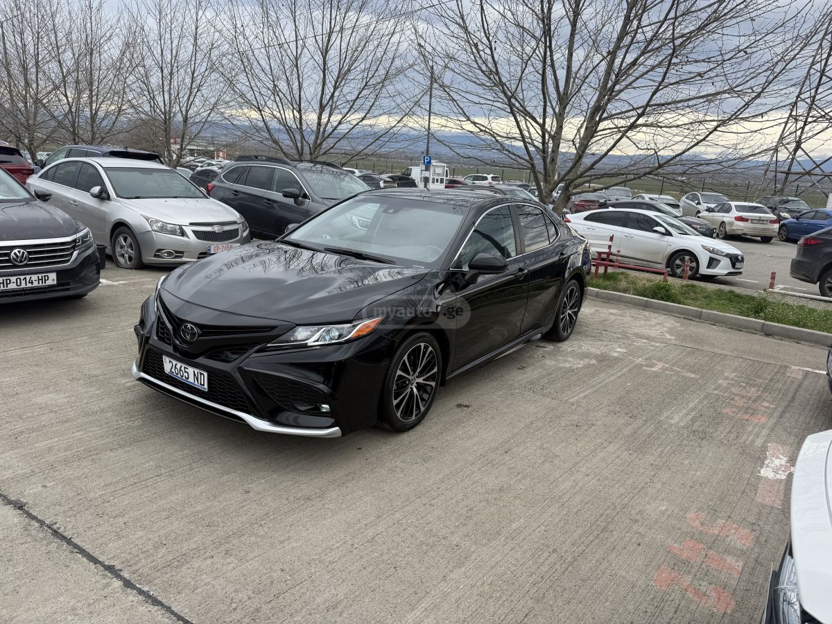 Toyota Camry - фото 10