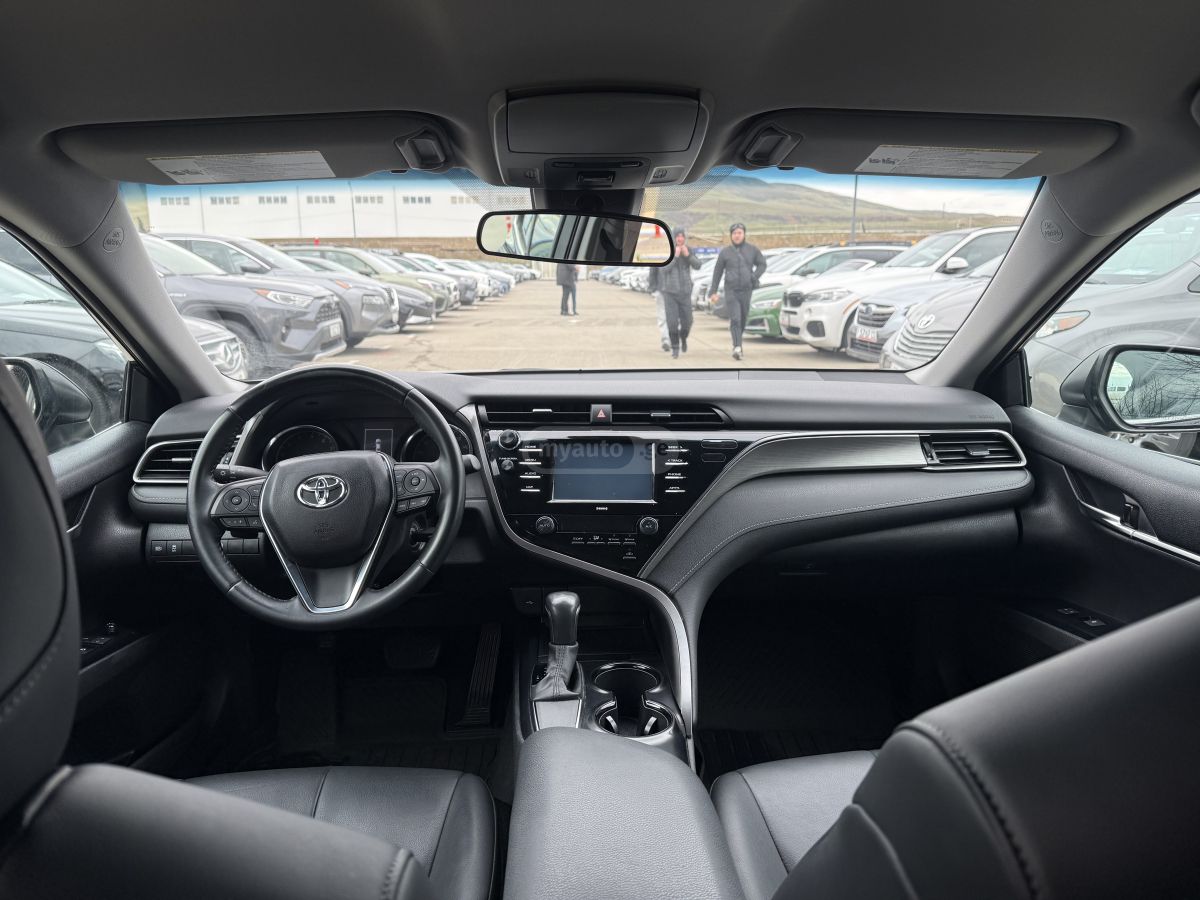 Toyota Camry - фото 6