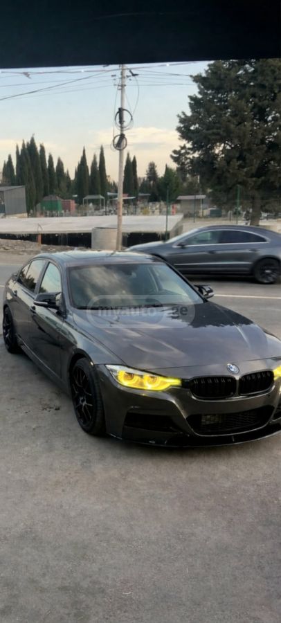 BMW 320 - фото 4