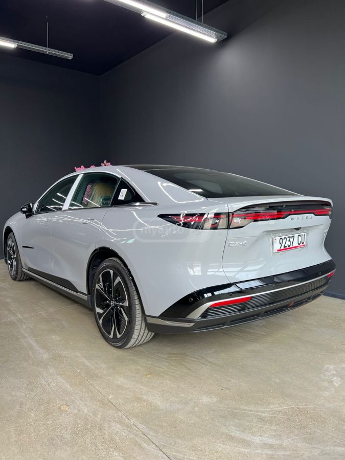 Mazda EZ-6 2025 — миниатюра 2