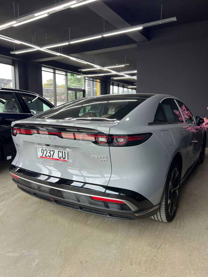 Mazda EZ-6 2025 — миниатюра 5