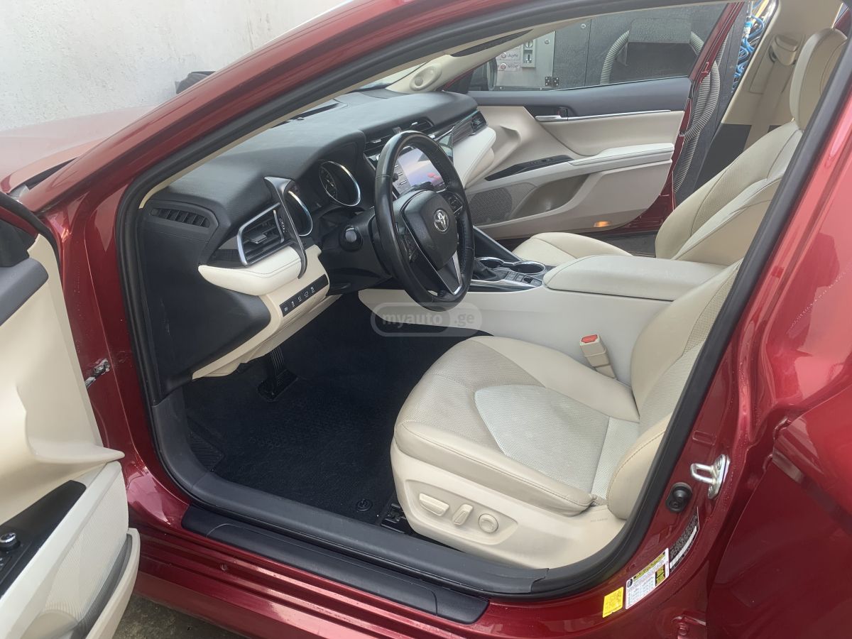 Toyota XLE 4dr Front-Wheel Drive Seda — миниатюра 5