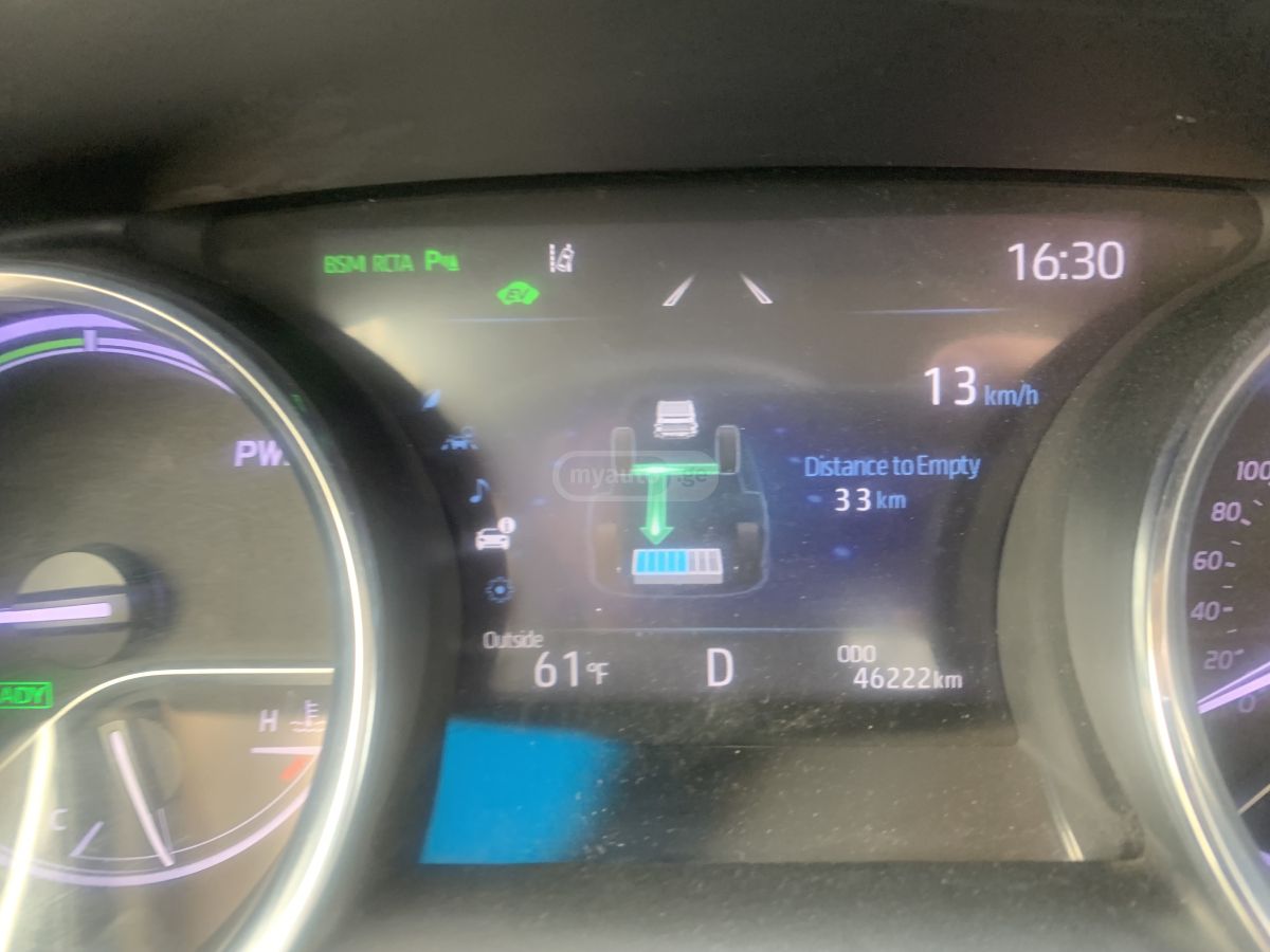 Toyota XLE 4dr Front-Wheel Drive Seda — миниатюра 8