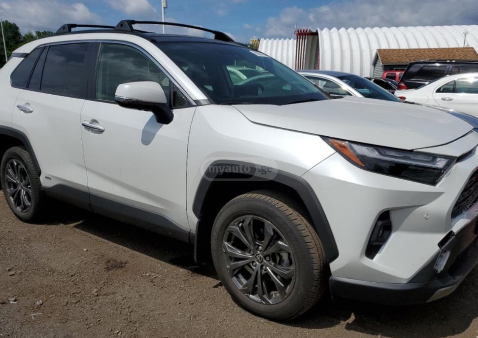 Toyota Rav 4 - фото 1