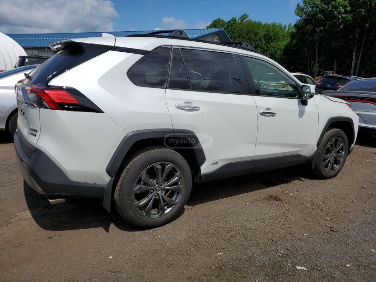Toyota Rav 4 - фото 2
