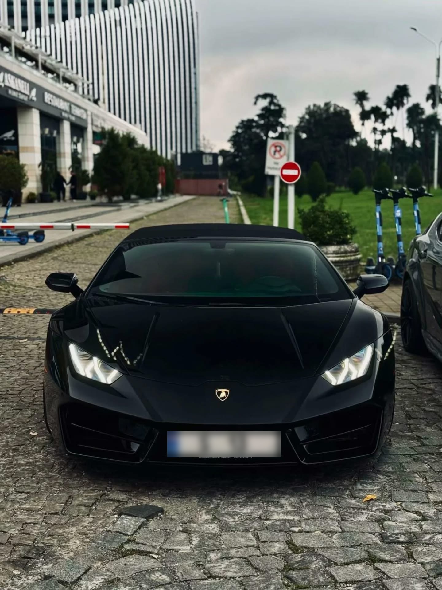 Lamborghini Huracán - фото 1