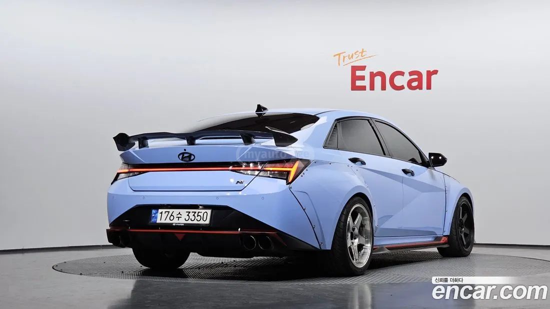 Hyundai Elantra - фото 2