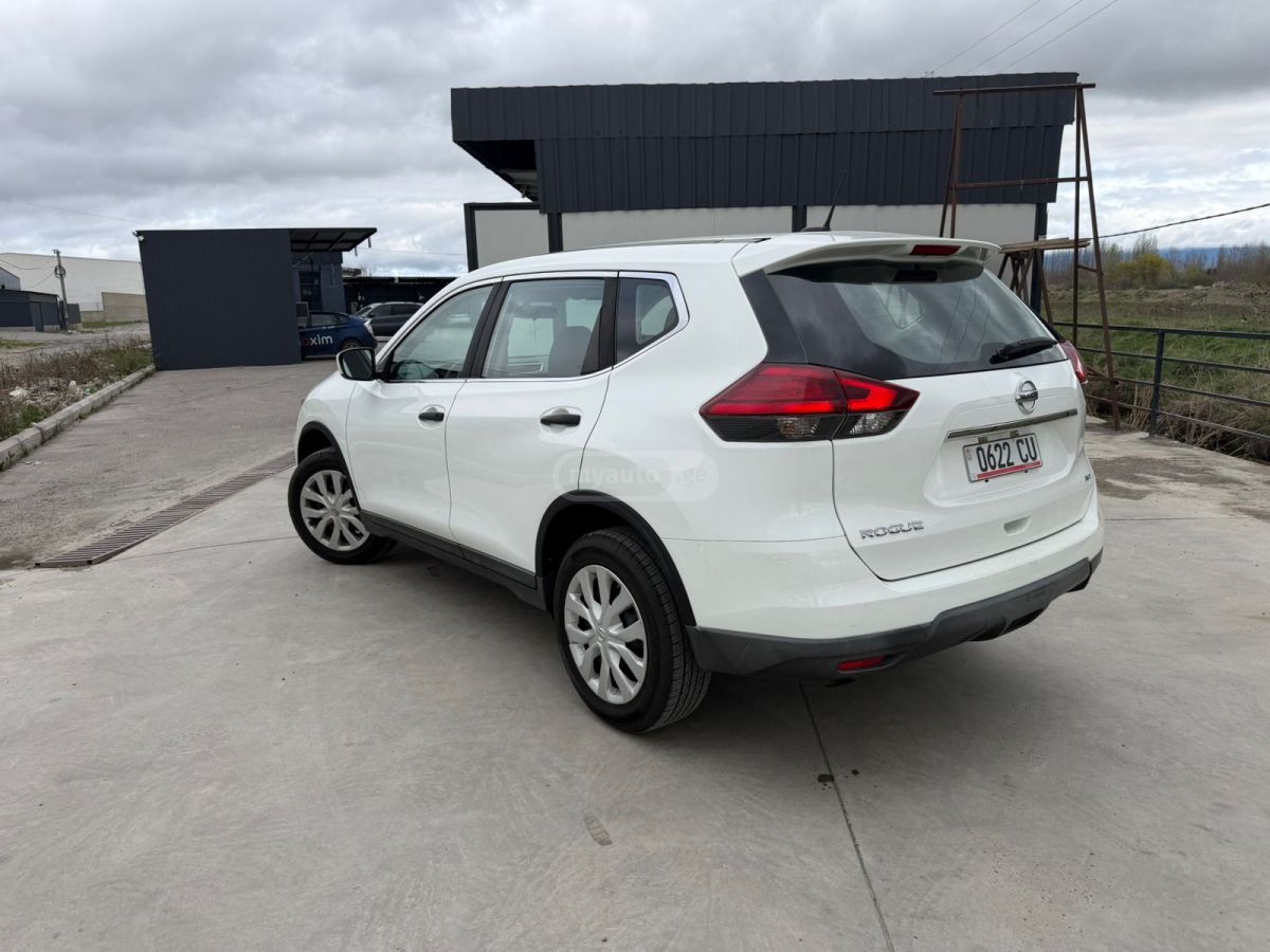 Nissan Rogue - фото 3