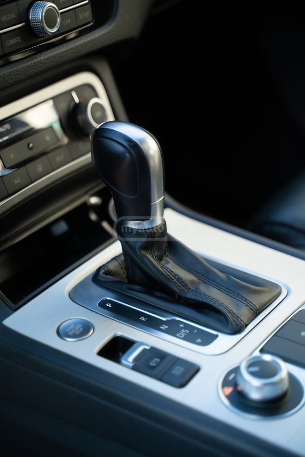 Volkswagen Touareg - фото 15