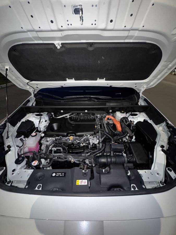 Toyota SE 4dr All-Wheel Drive CVT — миниатюра 9