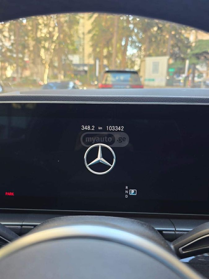 Mercedes-Benz GLE 350 - фото 12