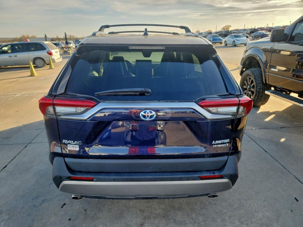 Toyota RAV 4 - фото 6