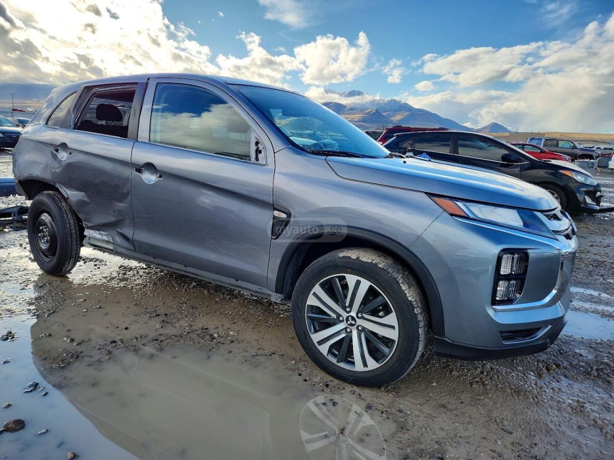 Mitsubishi Sport SE — миниатюра 4