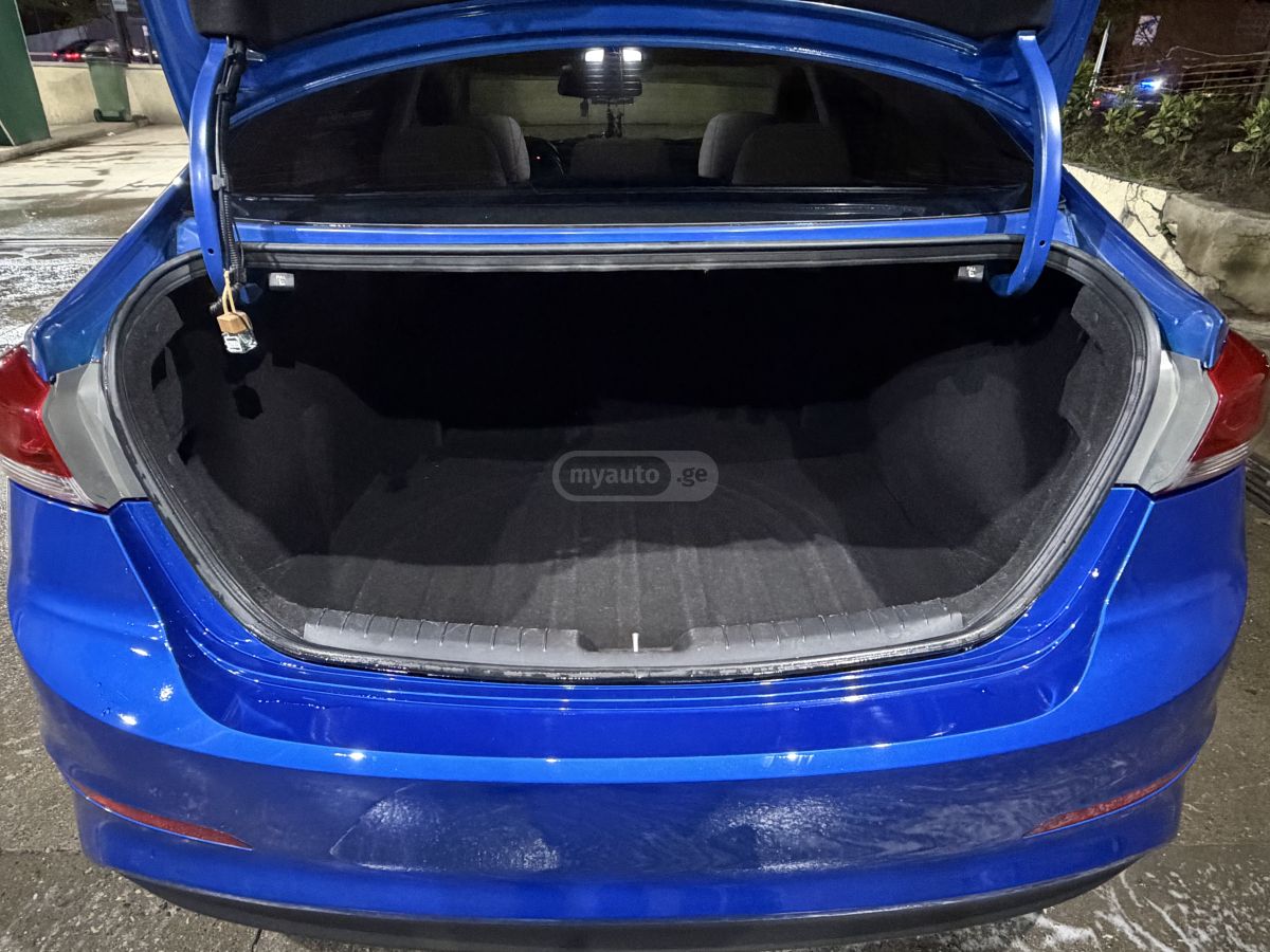 Hyundai Elantra - фото 6