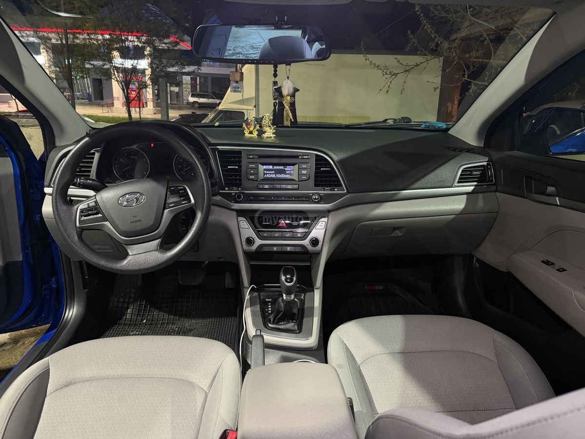 Hyundai Elantra - фото 7