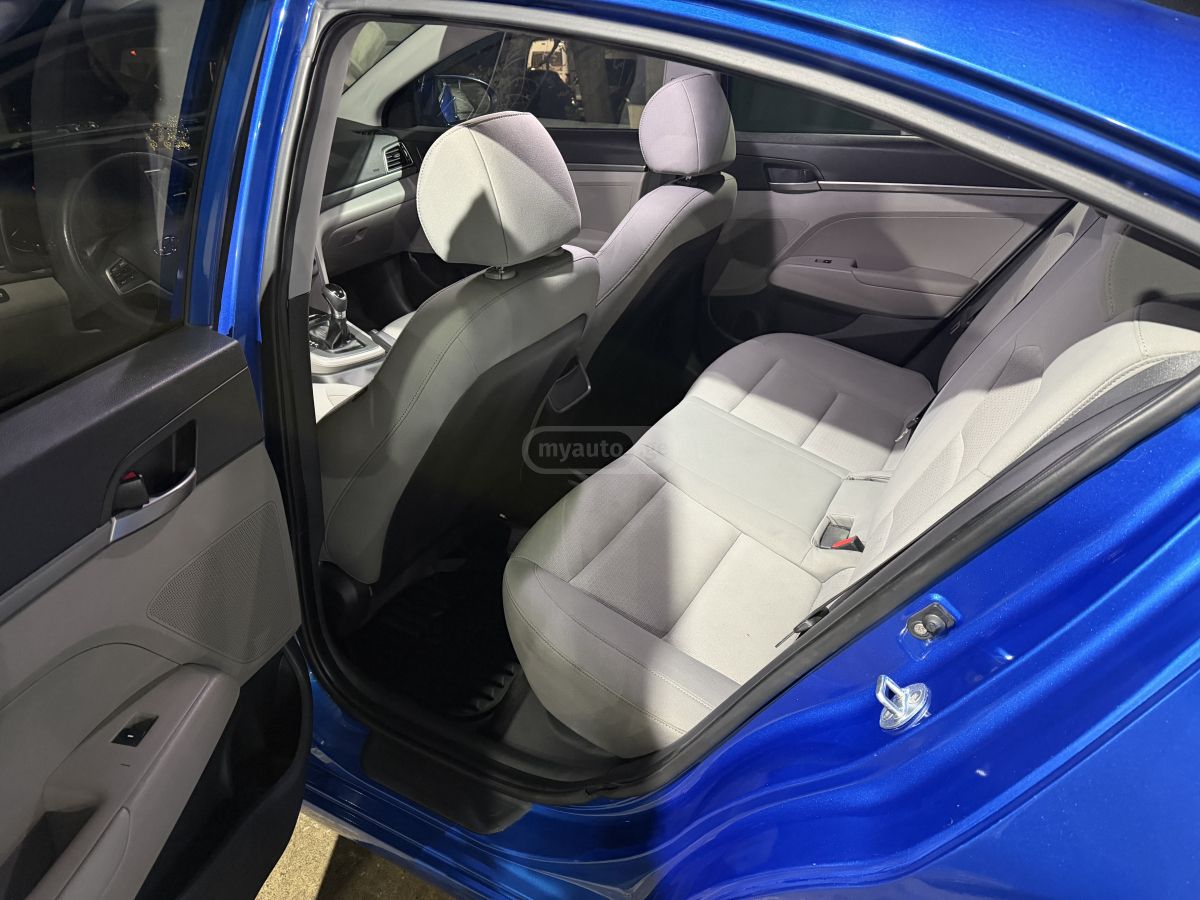 Hyundai Elantra - фото 8