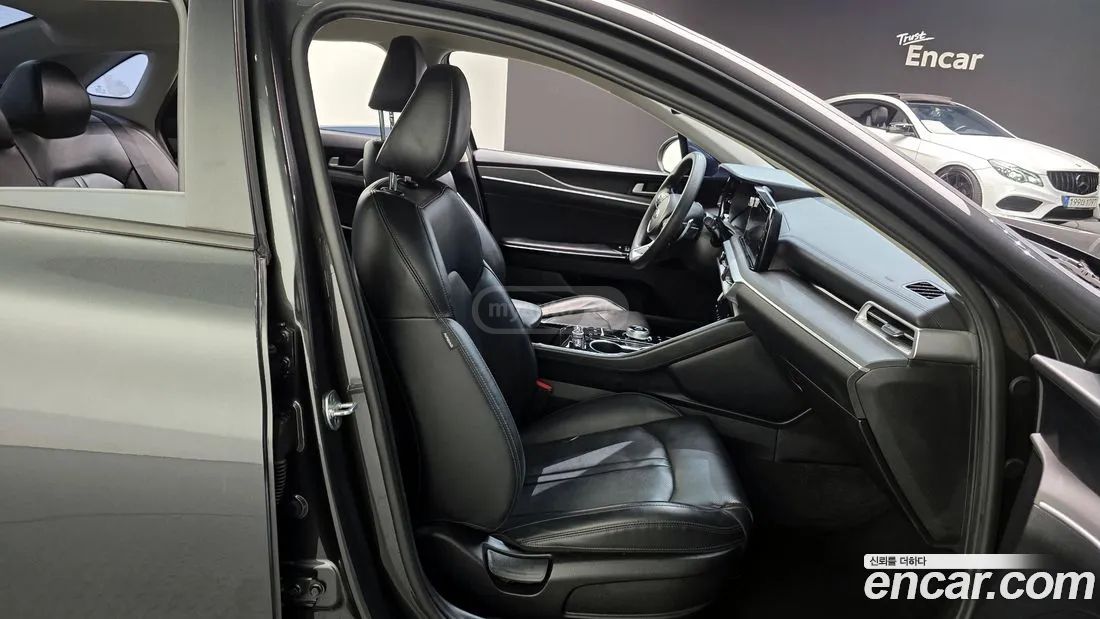 Kia Optima - фото 12