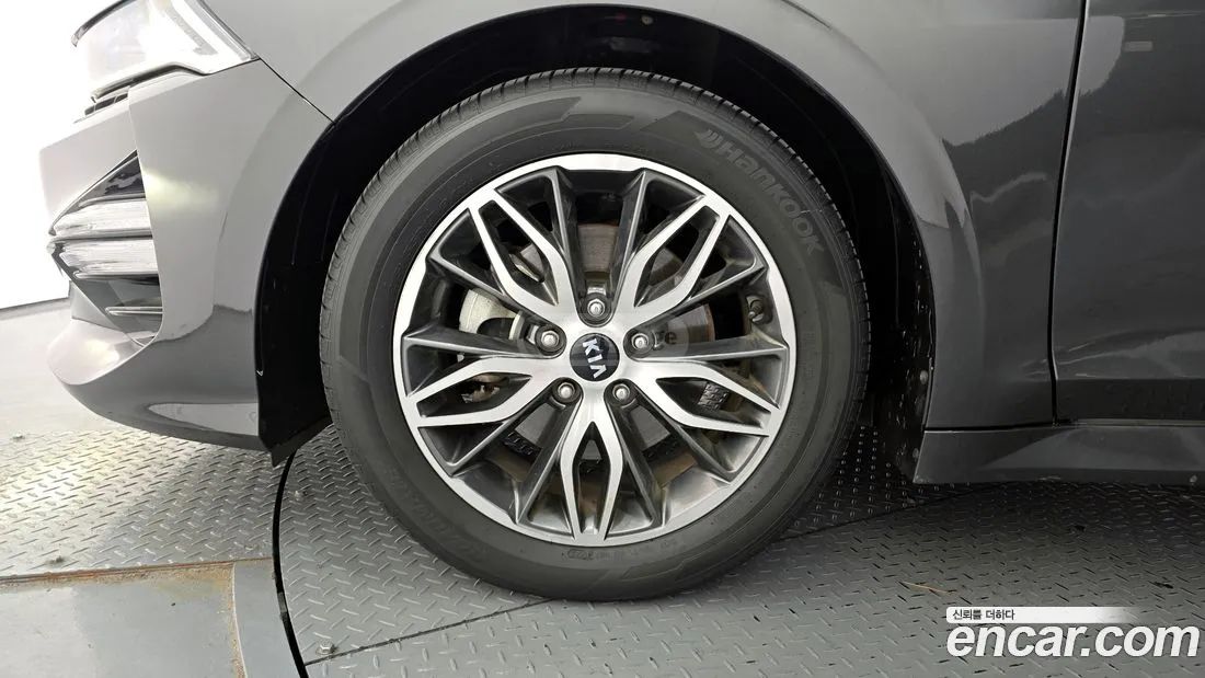 Kia Optima - фото 5