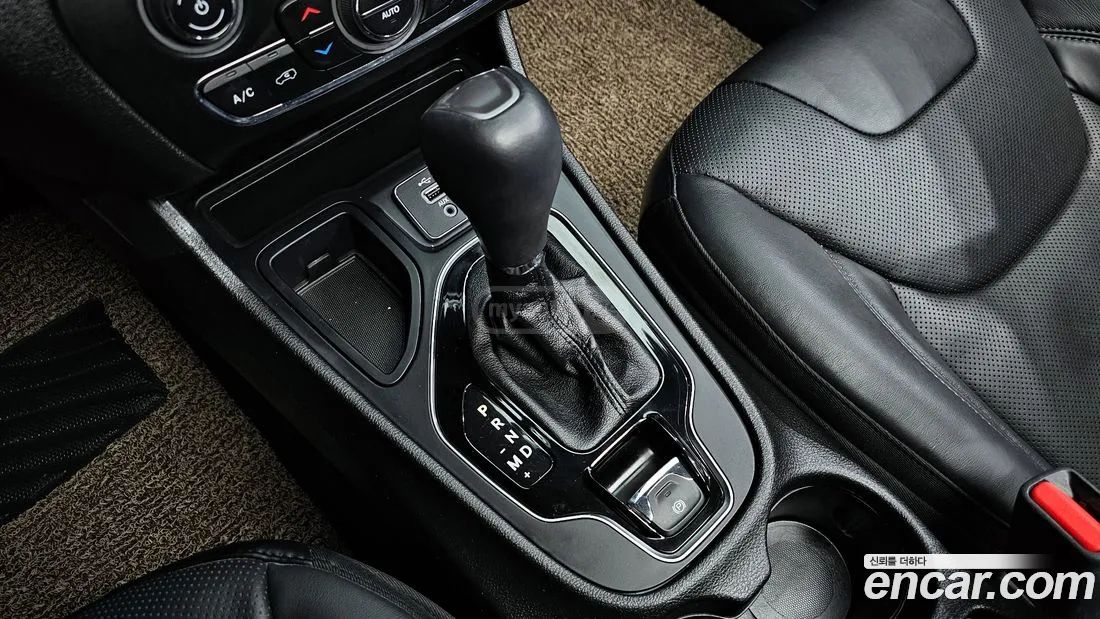 Jeep Cherokee - фото 9