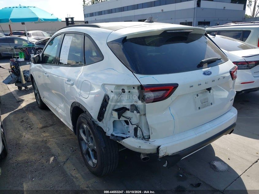 Ford Escape 2023 — миниатюра 3