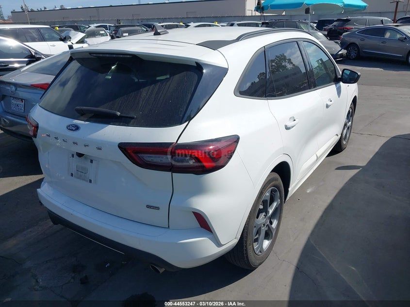 Ford Escape 2023 — миниатюра 4