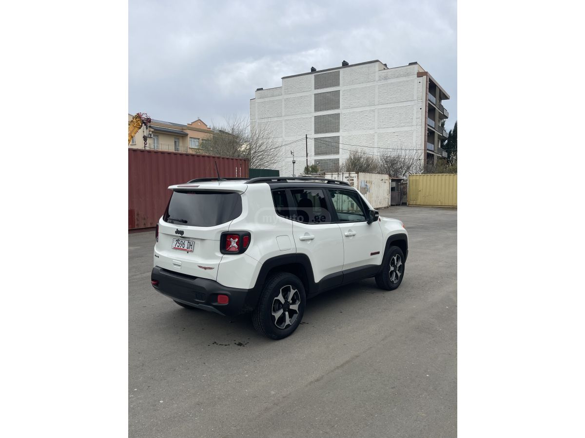Jeep Renegade - фото 4