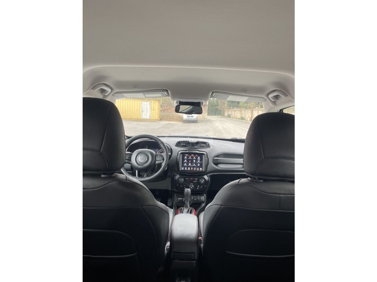 Jeep Renegade - фото 6