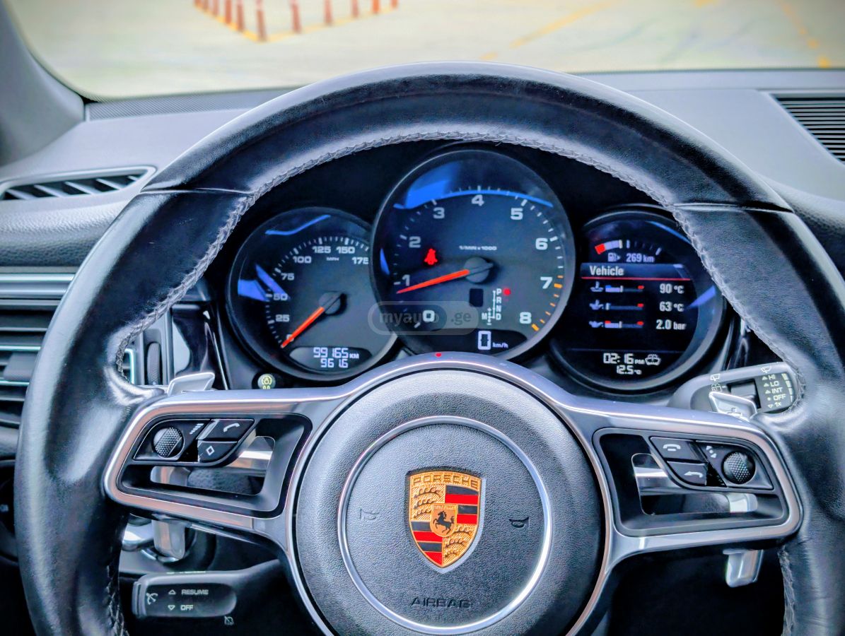 Porsche Macan - фото 10
