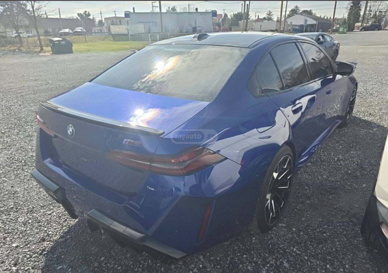 BMW  — миниатюра 4