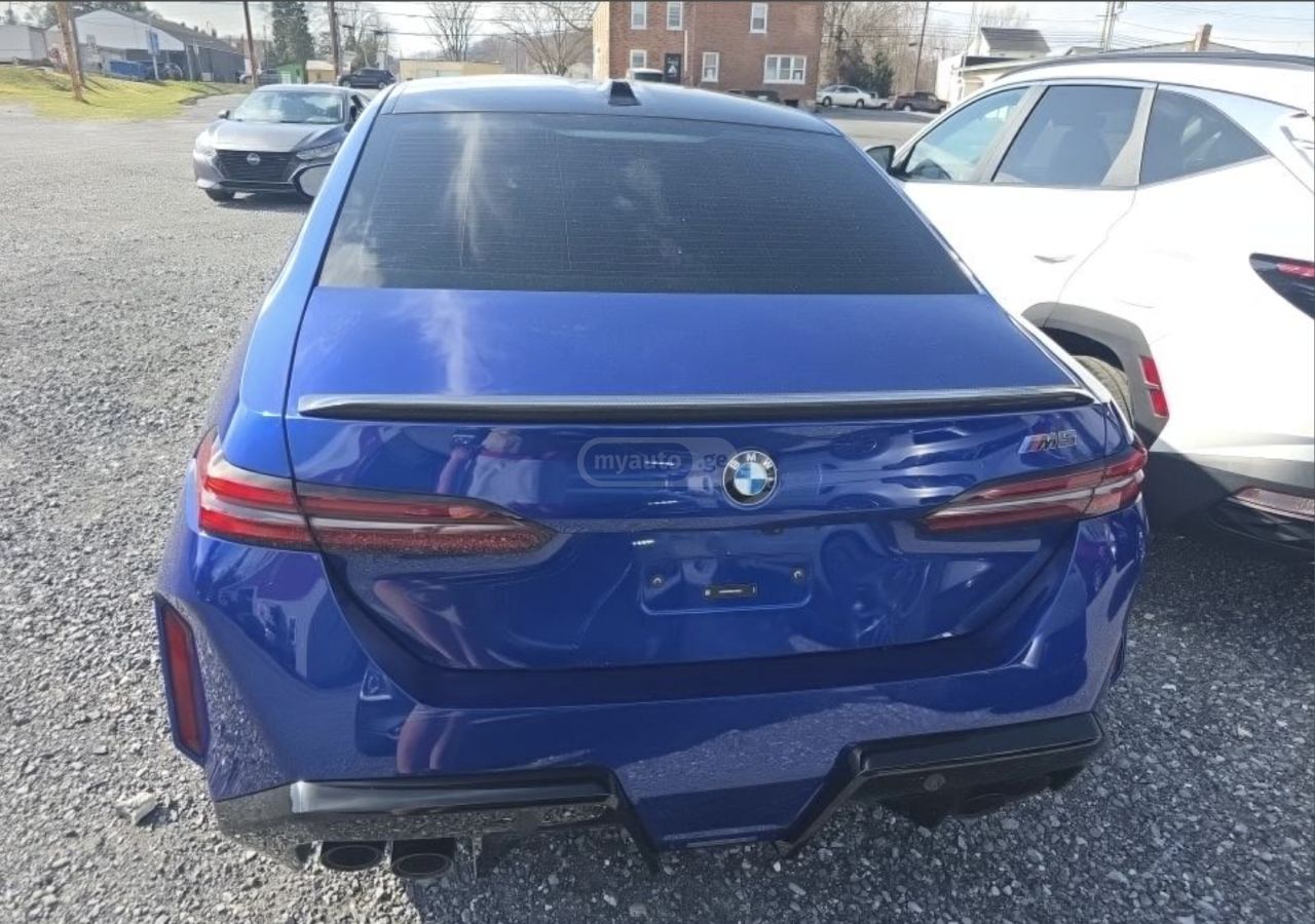 BMW  — миниатюра 5