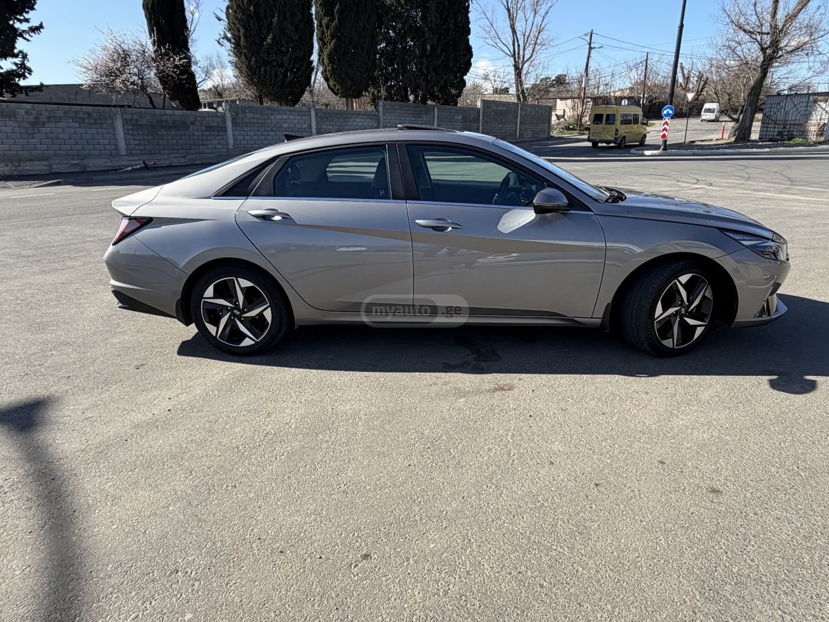 Hyundai Limited 4dr Sedan — миниатюра 6