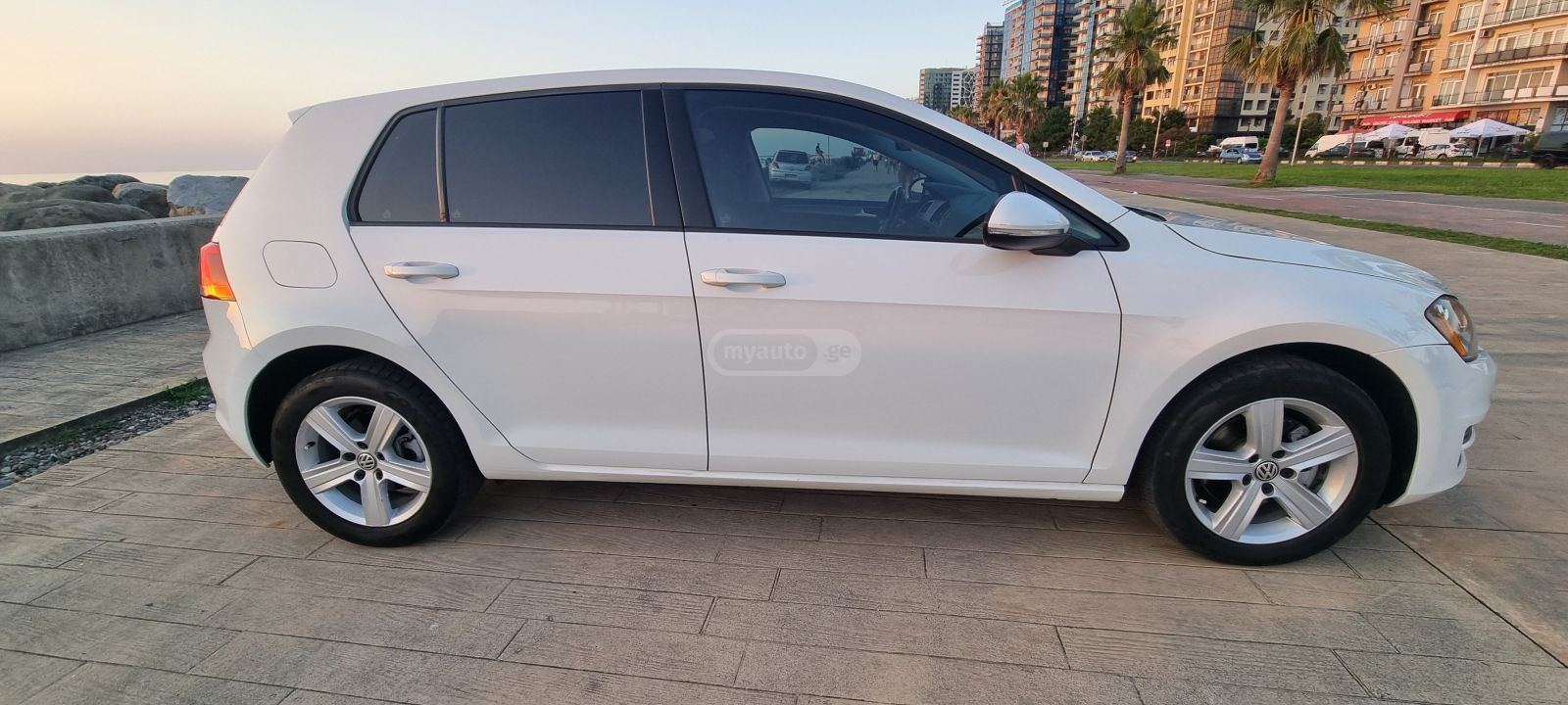 Volkswagen Golf - фото 14