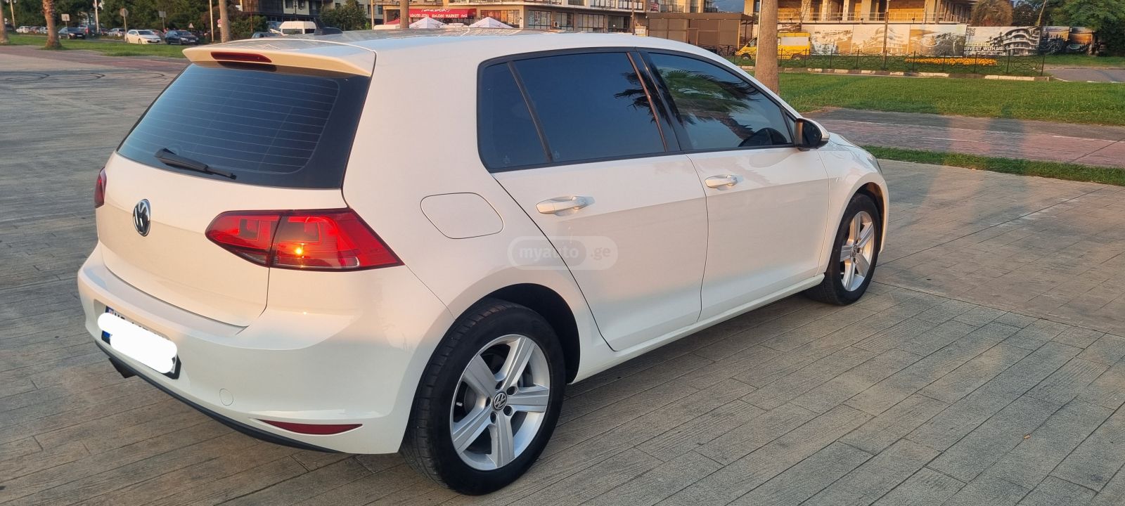 Volkswagen Golf - фото 4