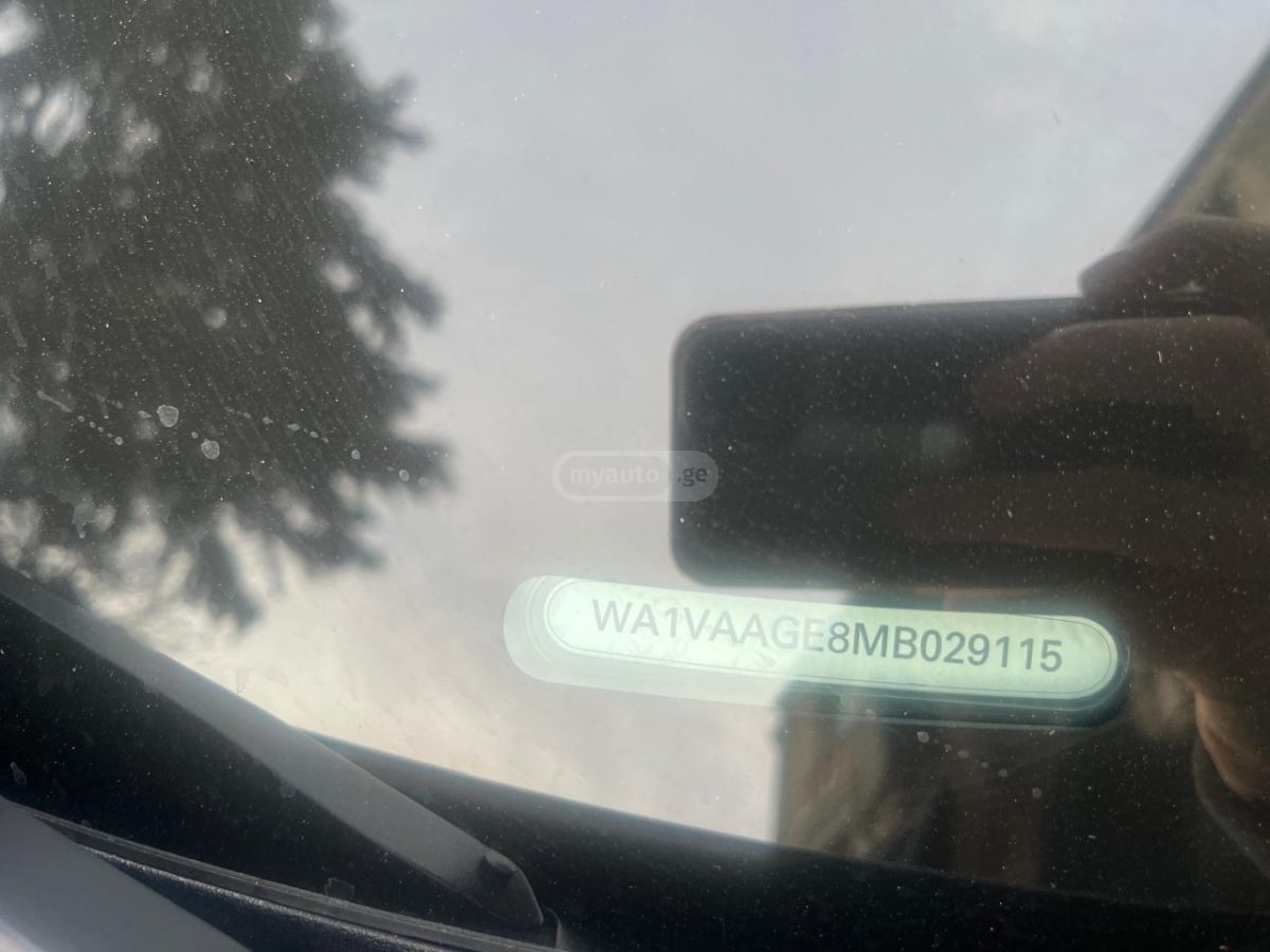 Audi E-Tron - фото 15