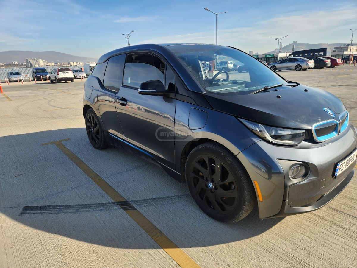 BMW I3 - фото 2