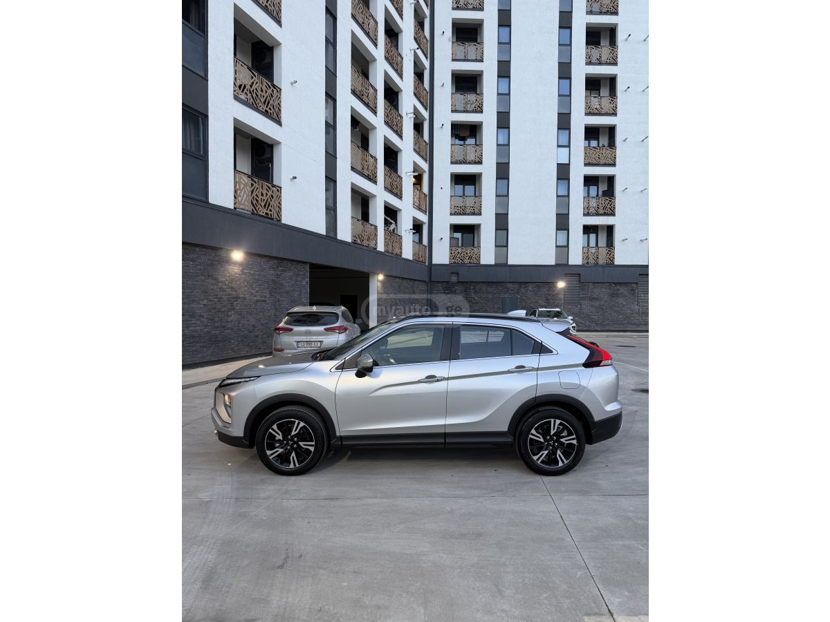 Mitsubishi 4WD 152л.с — миниатюра 3