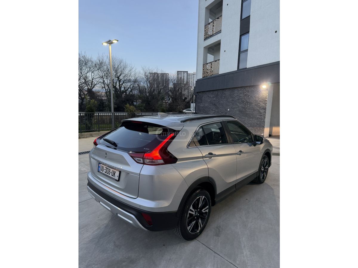 Mitsubishi 4WD 152л.с — миниатюра 5