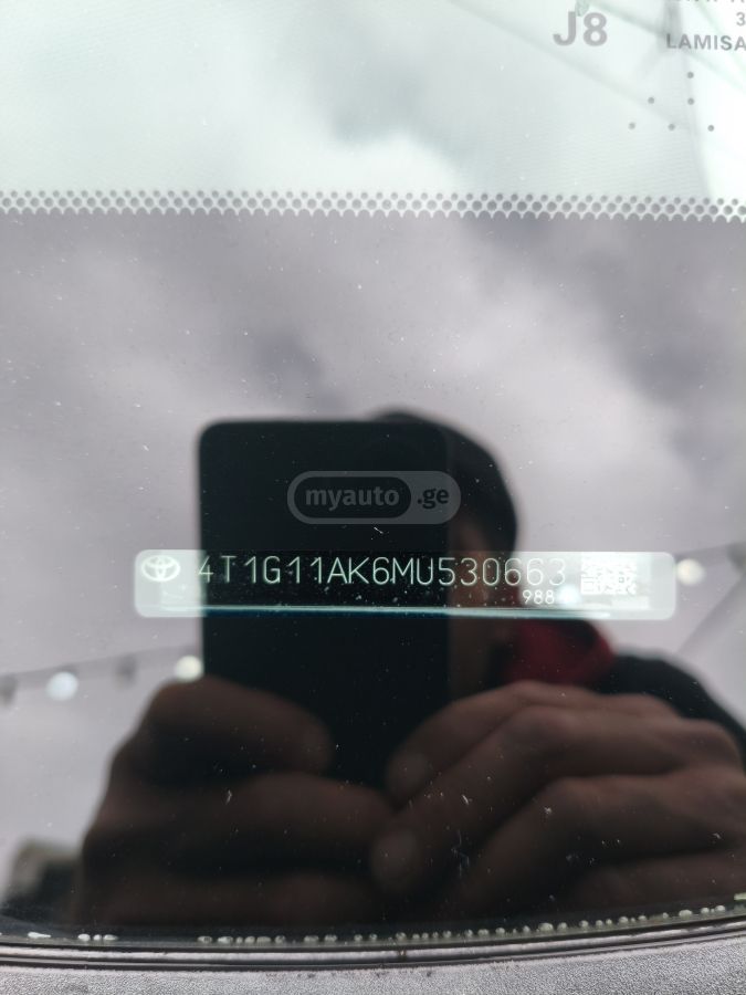 Toyota Camry - фото 2