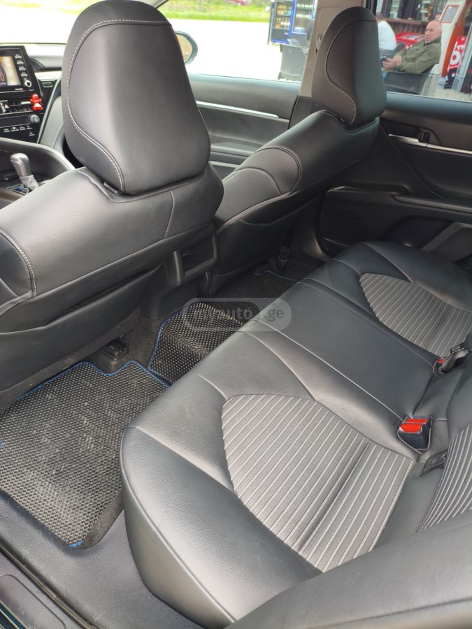 Toyota Camry - фото 5