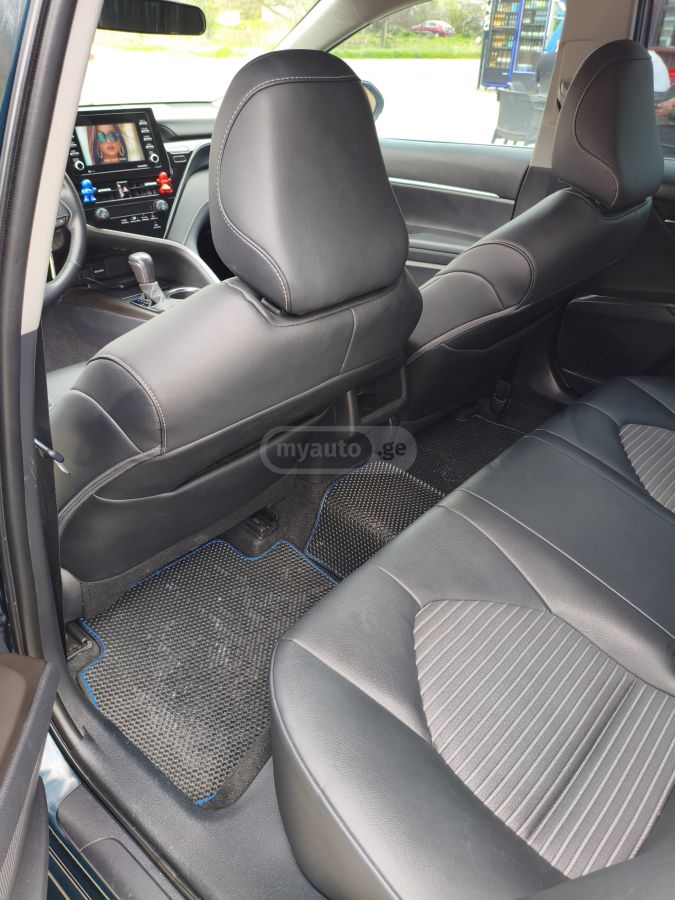 Toyota Camry - фото 6