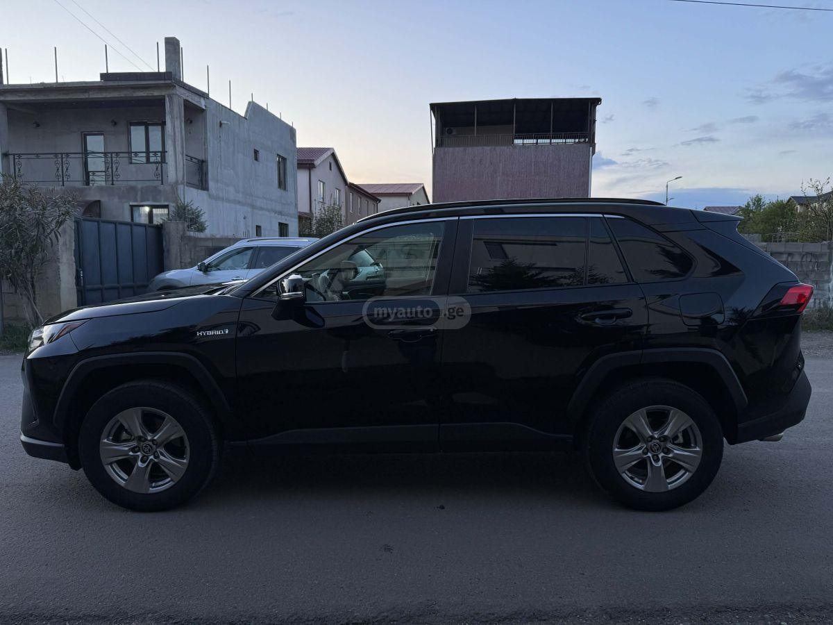 Toyota RAV 4 - фото 12