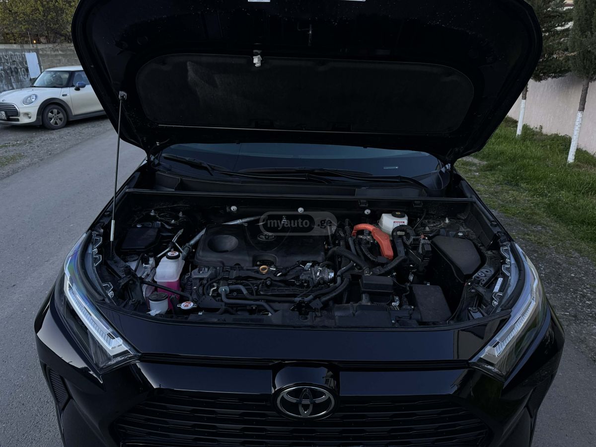 Toyota RAV 4 - фото 6