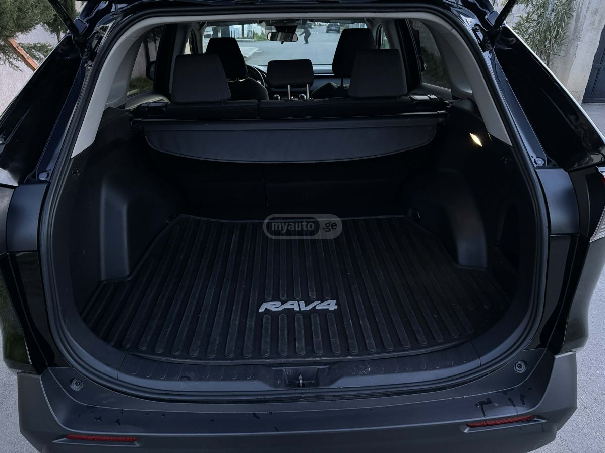 Toyota RAV 4 - фото 9