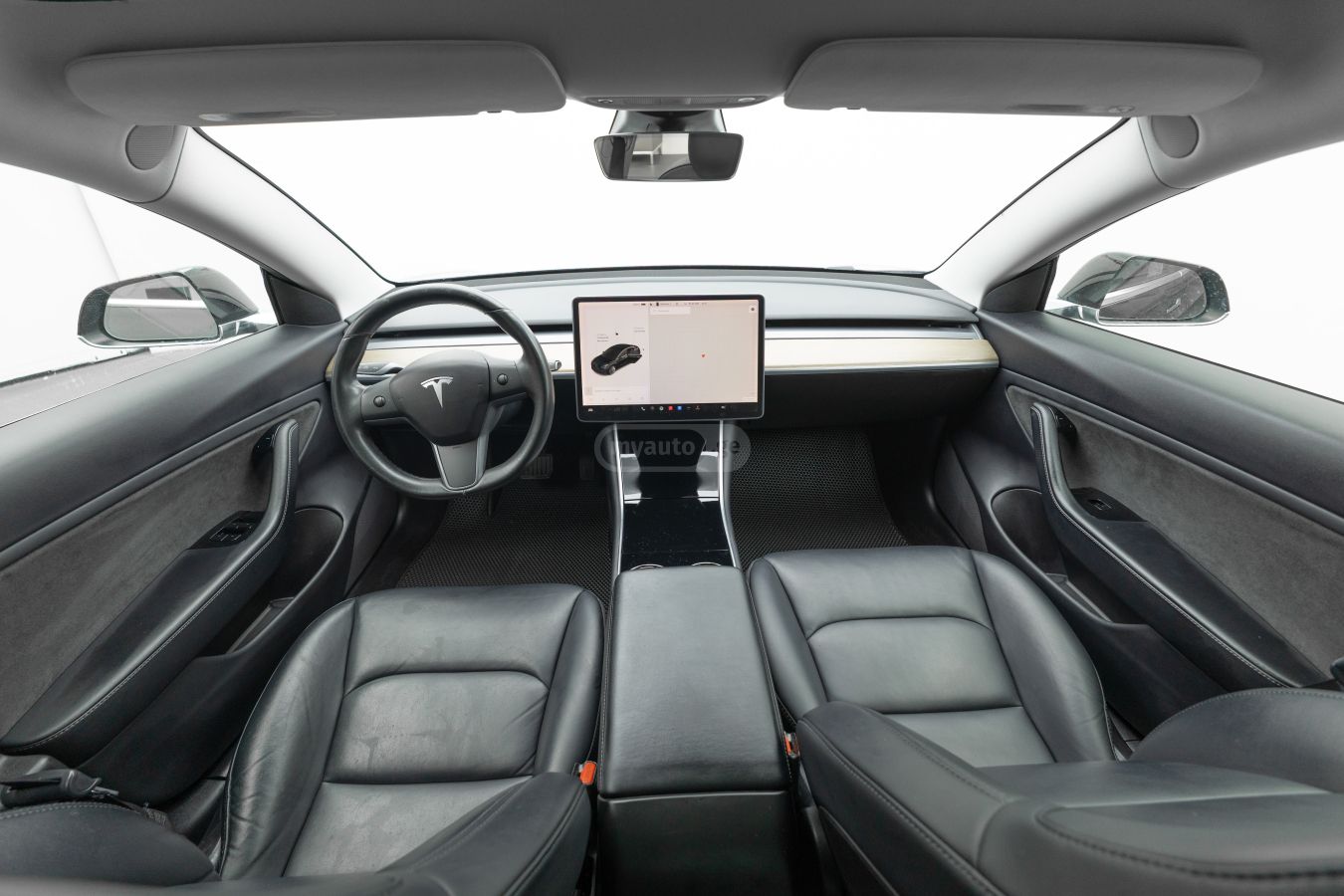 Tesla Model 3 - фото 9