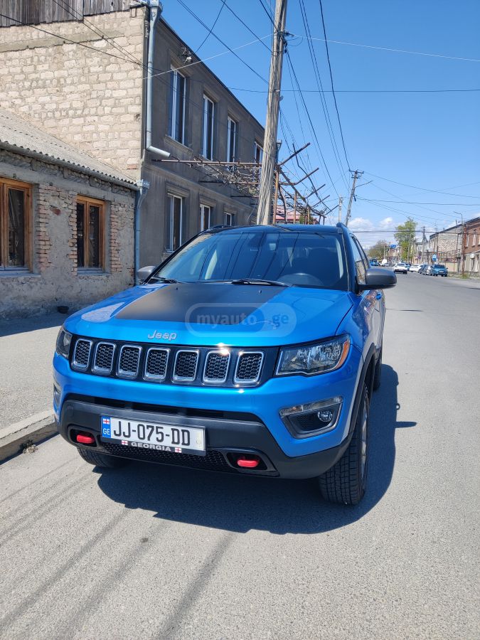 Jeep Compass - фото 1