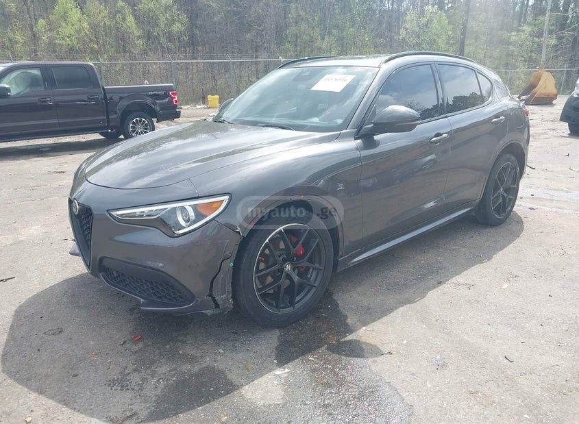 Alfa Romeo Stelvio - фото 2